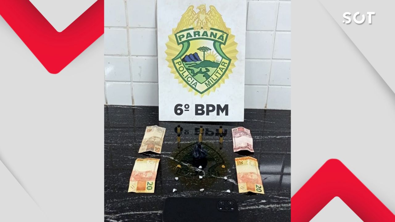 Homem é flagrado com munições escondidas no tênis e outro com crack em ação do Pelotão de Choque