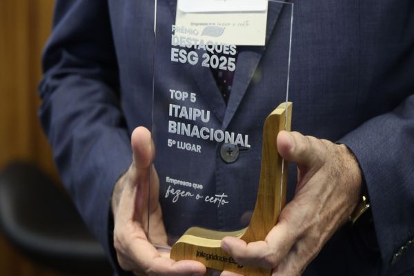 Itaipu é escolhida entre as cinco melhores empresas do País no Prêmio Destaque ESG 2025