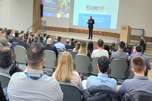 Imagem referente a notícia: Contadores sob pressão: Encontro debate os desafios legais e exigências do mercado em Cascavel