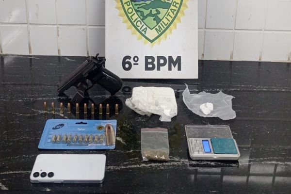 Pelotão de Choque apreende drogas, arma e munições no Bairro Morumbi em Cascavel