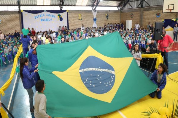 Semana da Pátria celebra o amor ao Brasil com programação especial em escolas e Cmeis de Cascavel