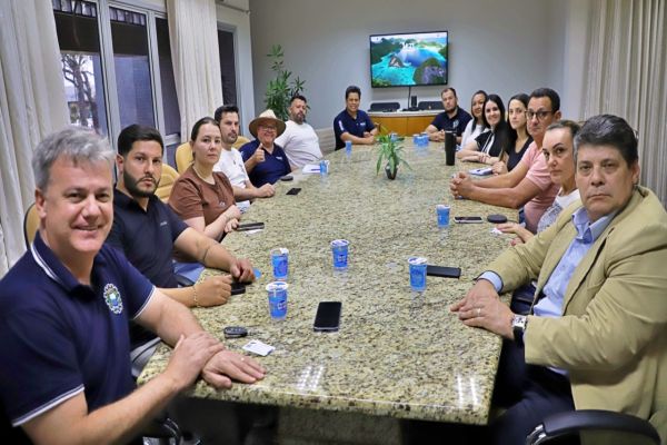 Secretaria de Turismo do Paraná visita Itaipulândia para apresentar ações e fortalecer parcerias