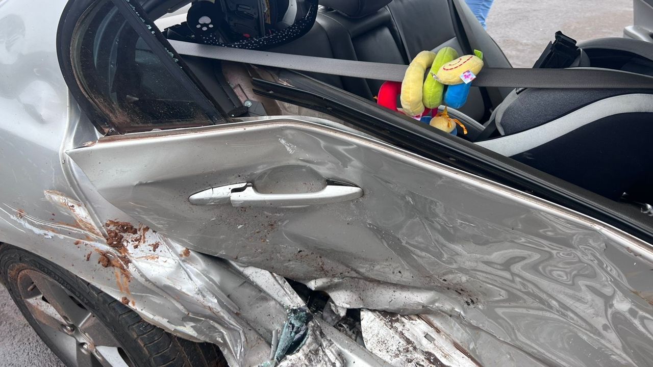 Colisão entre carros deixa bebê de 3 meses e família feridos na BR-277 em Laranjeiras do Sul