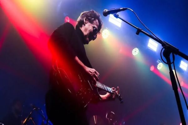 Imagem referente a notícia: Morre Rogério Meanda, guitarrista da Blitz e parceiro musical de Cazuza, aos 61 anos