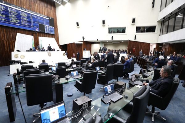 Imagem referente a notícia: Plenário conclui tramitação do inédito Código de Ética da Assembleia Legislativa do Paraná
