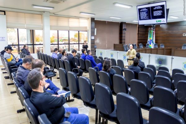 Imagem referente a notícia: Agosto Lilás na Câmara tem palestra sobre enfrentamento à violência contra a mulher