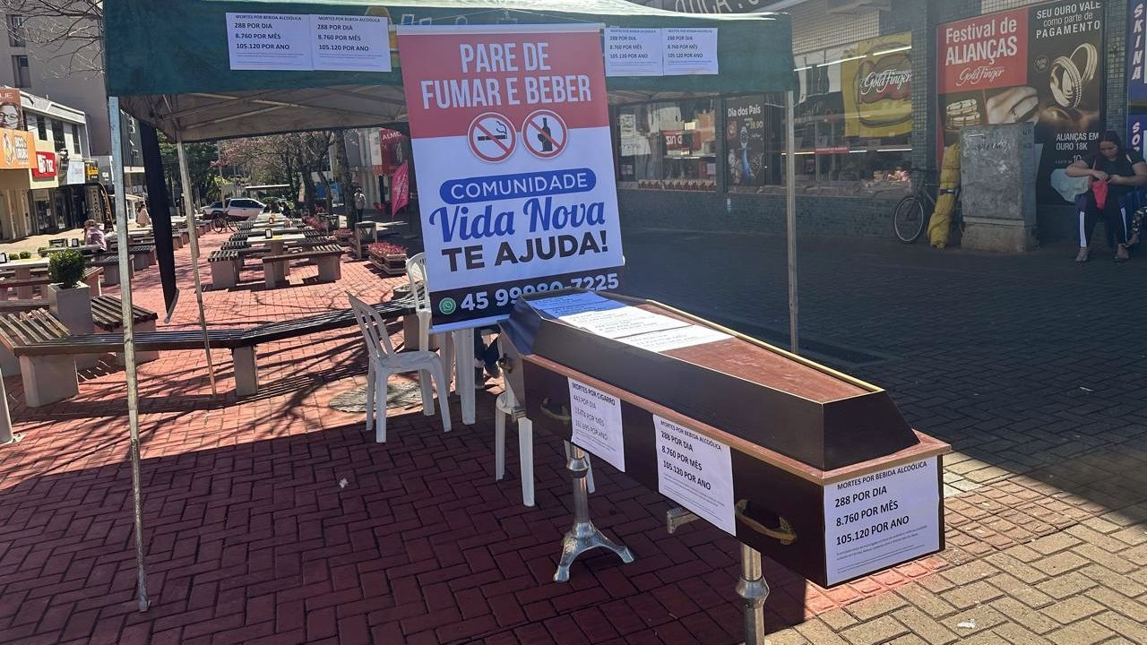 Cascavel recebe ciclo de palestras gratuito para ajudar população a vencer vício do cigarro e da bebida