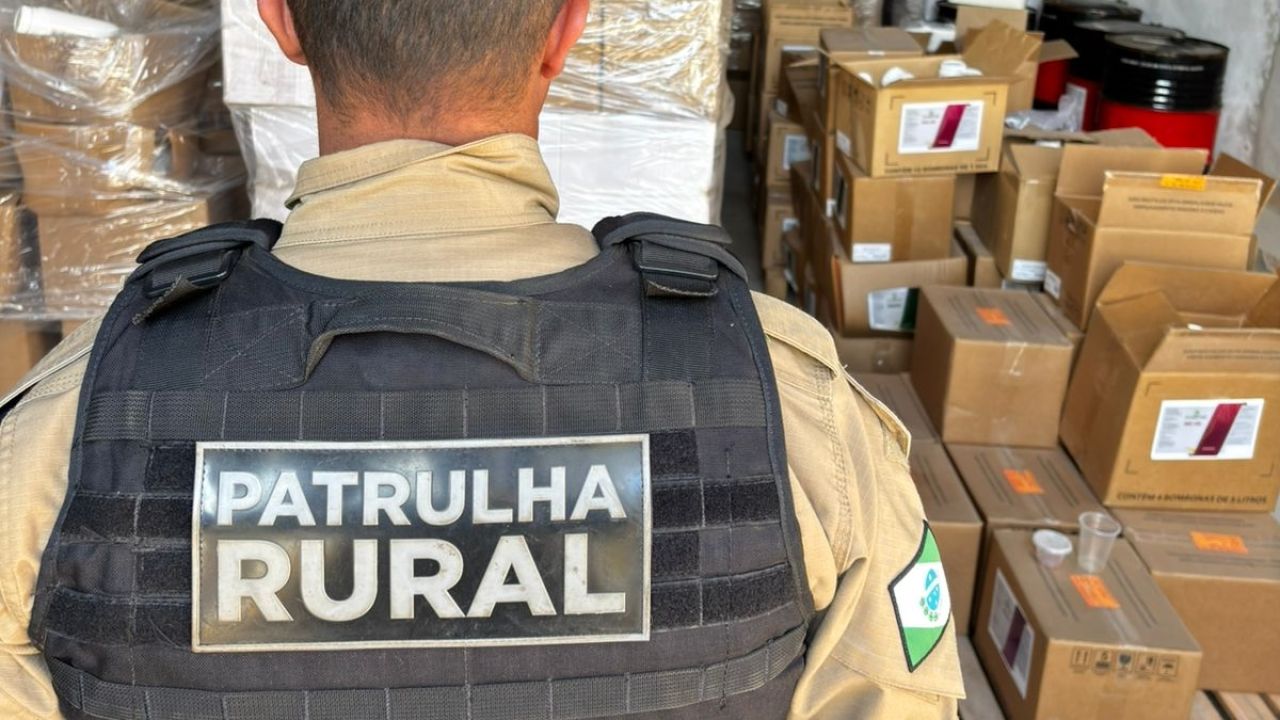 Barracão com agrotóxicos ilegais é lacrado em Corbélia após ação da Patrulha Rural