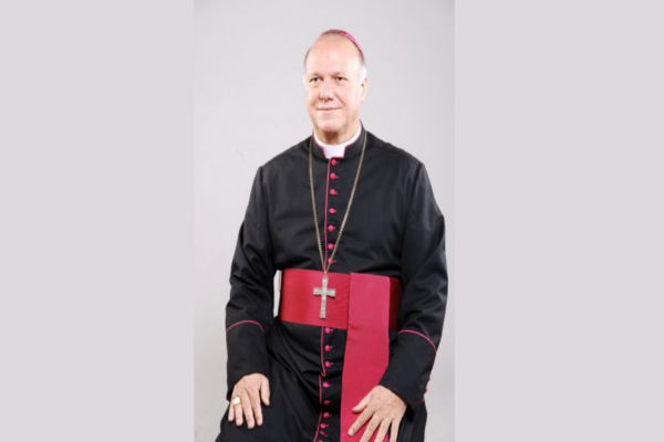 Imagem referente a notícia: Escândalo em Cascavel: operação revela novas vítimas em investigação contra padre e até arcebispo falecido