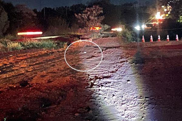 Imagem referente a notícia: Suposta Bomba à beira da rodovia BR-369, mobiliza forças de segurança em Cascavel