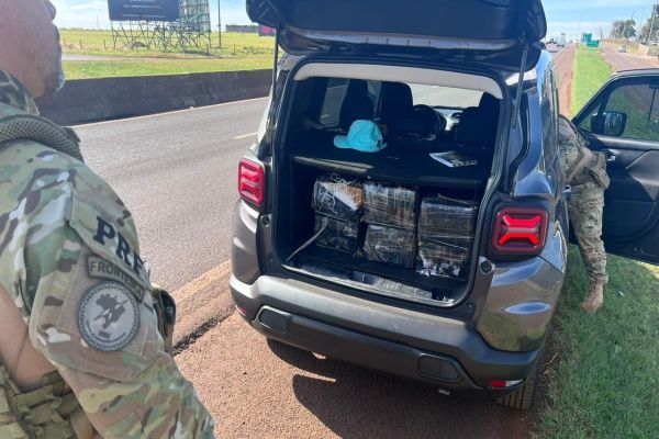 PRF apreende quase 200 kg de maconha e recupera veículo roubado na BR-277 em Cascavel