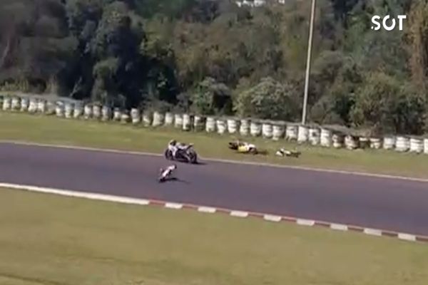 Caos no Moto1000GP: Vazamento de óleo provoca quedas em série em Cascavel