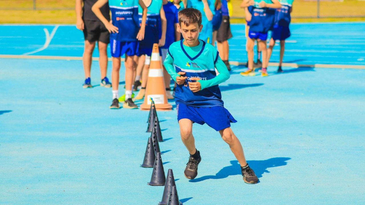 Cascavel abre vagas gratuitas para jovens talentos em projeto gratuito de atletismo no CNTA