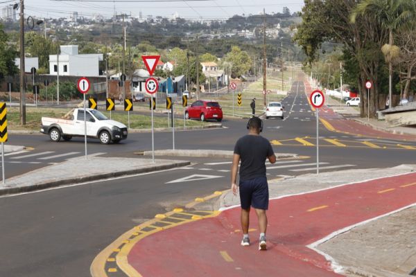 Imagem referente a notícia: Entrega da revitalização da Avenida das Torres marca nova fase de mobilidade para região norte de Cascavel