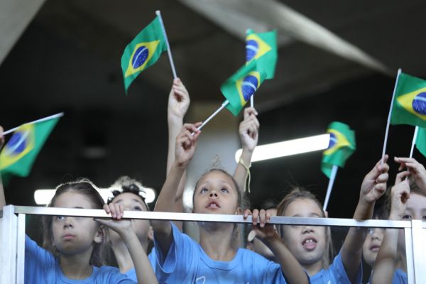 Imagem referente a notícia: Semana da Pátria leva ato cívico à Prefeitura e aproxima comemoração da comunidade