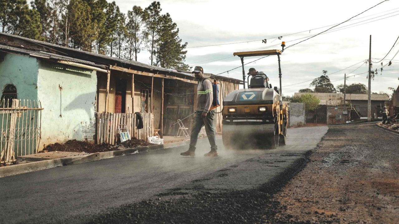 Pavimentação no Loteamento Wilson Gonçalves avança e já alcança 42% de execução