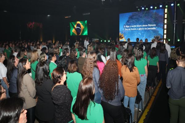Imagem referente a notícia: Com conteúdo técnico, evento reúne mais de 1,6 mil produtoras rurais em Cascavel
