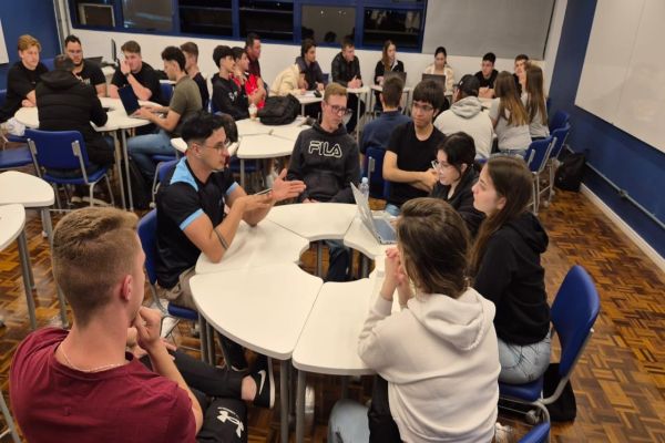 Imagem referente a notícia: Empresários destacam resultados e inovações no Laboratório de Soluções da PUCPR Toledo