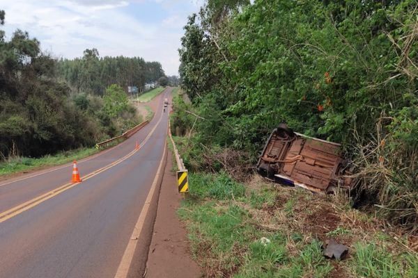 Duas pessoas ficam feridas em acidente na PR-585 em Toledo