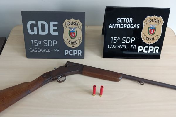 Imagem referente a notícia: Homem é preso em Cascavel após polícia encontrar espingarda em investigação sobre morte de animal