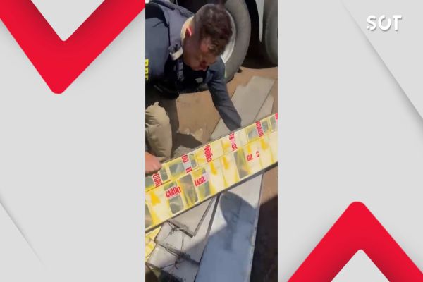 PRF flagra carga milionária de iPhones escondida em caminhão no Paraná