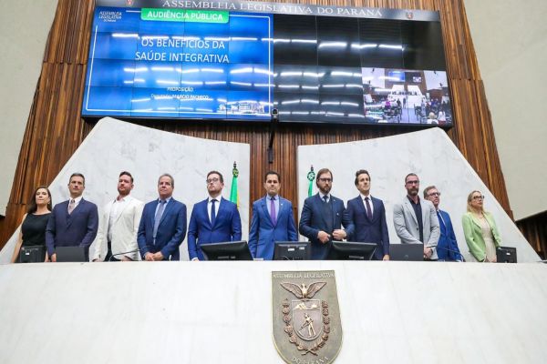 Imagem referente a notícia: ALEP reconhece esforço de profissionais e influenciadores na promoção da Saúde Integrativa
