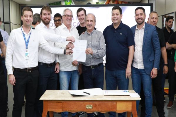 Imagem referente a notícia: Prefeitura de Cascavel amplia acesso à moradia com mais 112 unidades do Minha Casa, Minha Vida Entidades