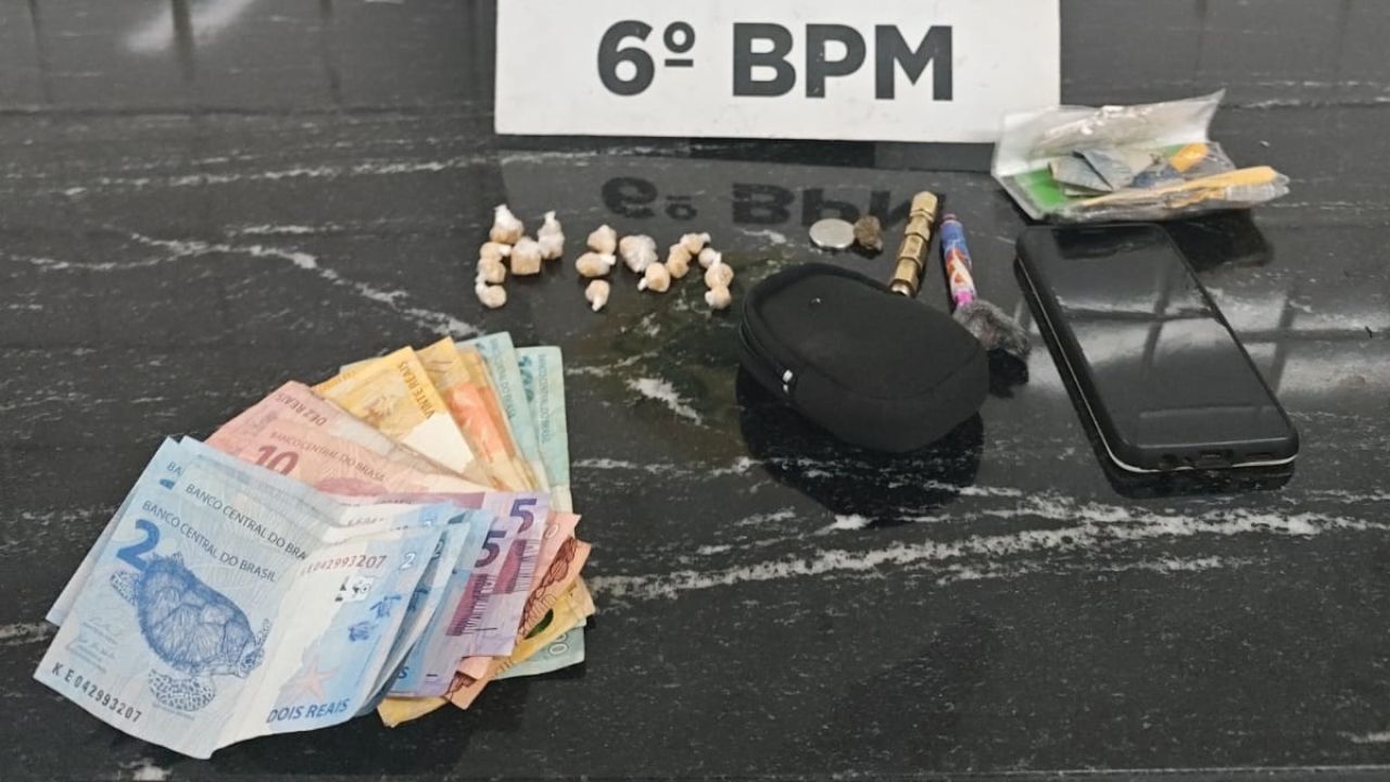 Cavalaria da PM apreende crack e maconha em abordagem na Rua da Alegria, na região norte de Cascavel