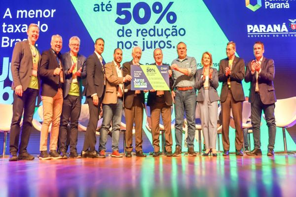 Imagem referente a notícia: Fomento Paraná reduz taxas de juros para incentivar microcrédito e capital de giro