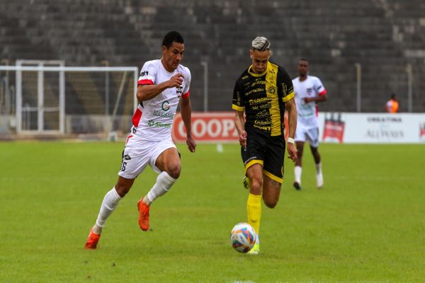 Imagem referente a notícia: Vitória da Serpente coloca fogo na Taça FPF e abre nova chance para o FC Cascavel