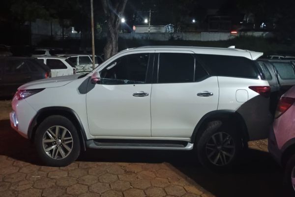 Tiros, perseguição e prisão: Motociclista atira contra motorista de SW4 e acaba preso junto com a mãe em Cascavel