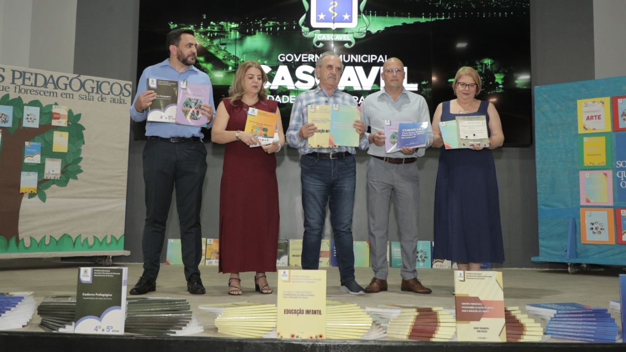 Prefeitura de Cascavel anuncia R$ 485 mil para obra em Cmei e entrega materiais pedagógicos