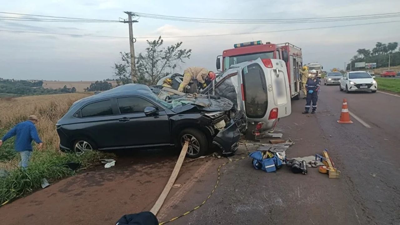 Pai e filho morrem em violenta colisão na BR-163 em Toledo
