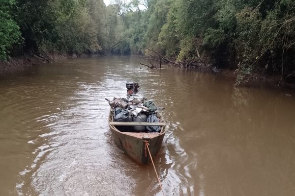 Imagem referente a notícia: Ação conjunta entre Polícia Federal e ICMBio flagra pesca e caça predatória no Parque Nacional do Iguaçu