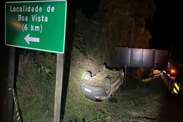 Colisão entre carro e caminhão mata mulher na BR-373 em Prudentópolis