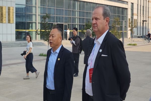 Paraná assina acordo com universidade chinesa para ampliar cooperação internacional