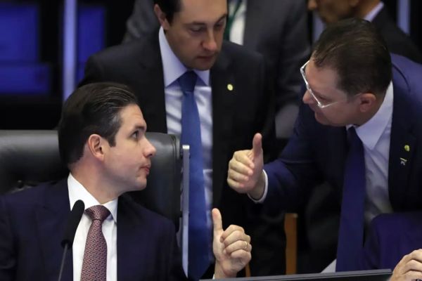 Câmara restabelece voto secreto em PEC da Blindagem