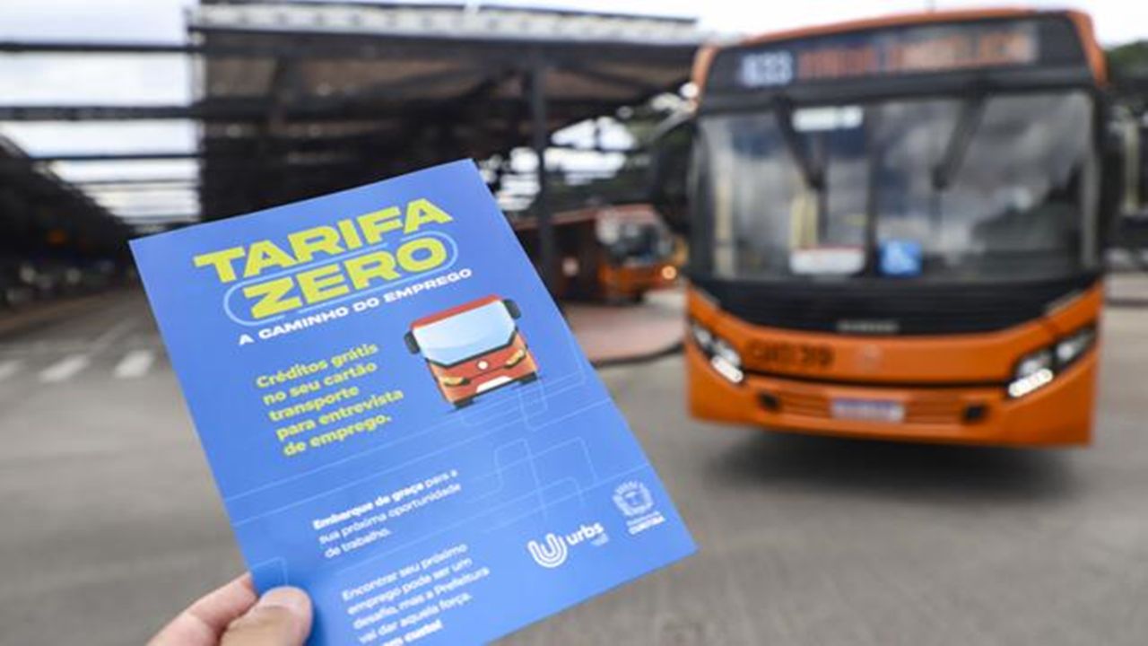 Vereador de Cascavel propõe passagem gratuita para quem estiver procurando emprego