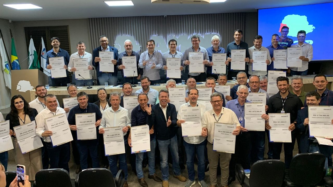 AMOP recebe secretário Marcio Nunes e assina convênio com Itaipu