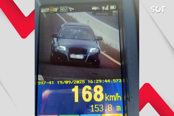 Apressadinho é flagrado pela PRE durante fiscalização a 168 km/h na PRC-467 em Cascavel