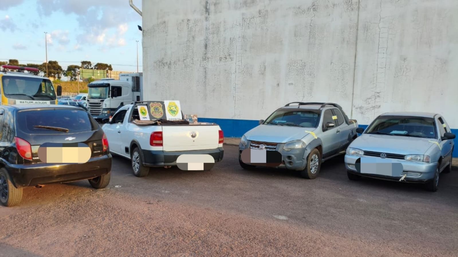 Quadrilha é desmantelada com comboio de cigarros em estradas rurais do Paraná
