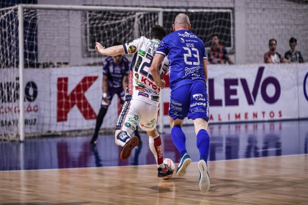Cascavel Futsal empata em 4 a 4 com o São Lourenço na Neva pela LNF