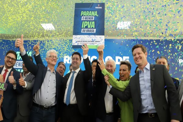 Imagem referente a notícia: Ratinho Junior sanciona lei que reduz IPVA no Paraná e garante menor alíquota do Brasil