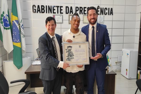 De Cascavel para o mundo: Câmara homenageia Bboy Neguin, lenda do breaking internacional