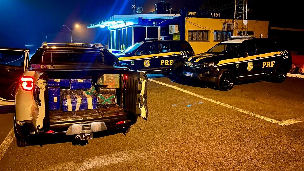 Polícia Rodoviária Federal intercepta mais de 400 quilos de maconha após perseguição em Guarapuava