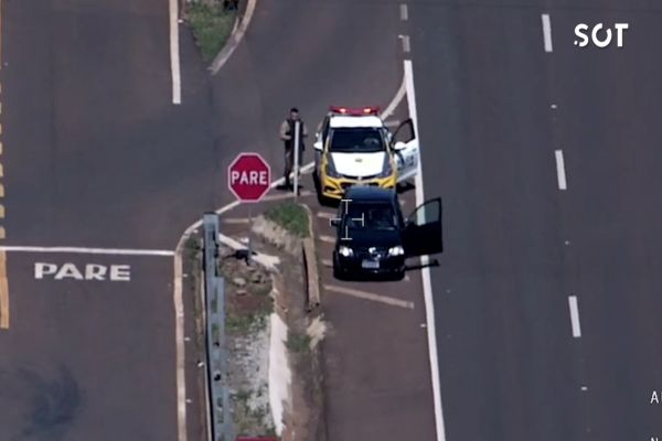 Helicóptero da PM flagra veículo carregado com ilícitos em Cascavel