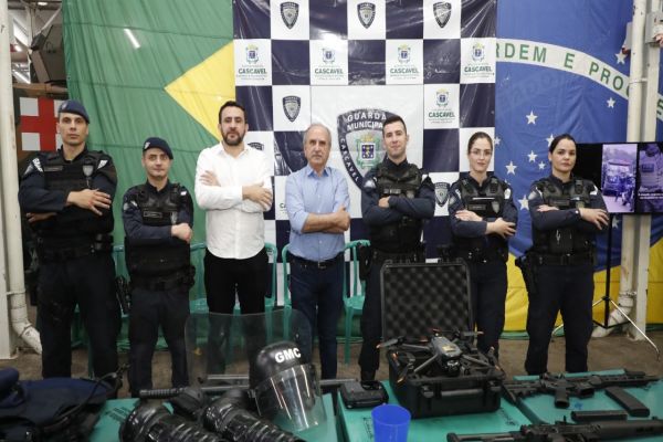 Imagem referente a notícia: 4ª EDIÇÃO | Feira das Profissões de Cascavel orienta jovens na escolha acadêmica e profissional