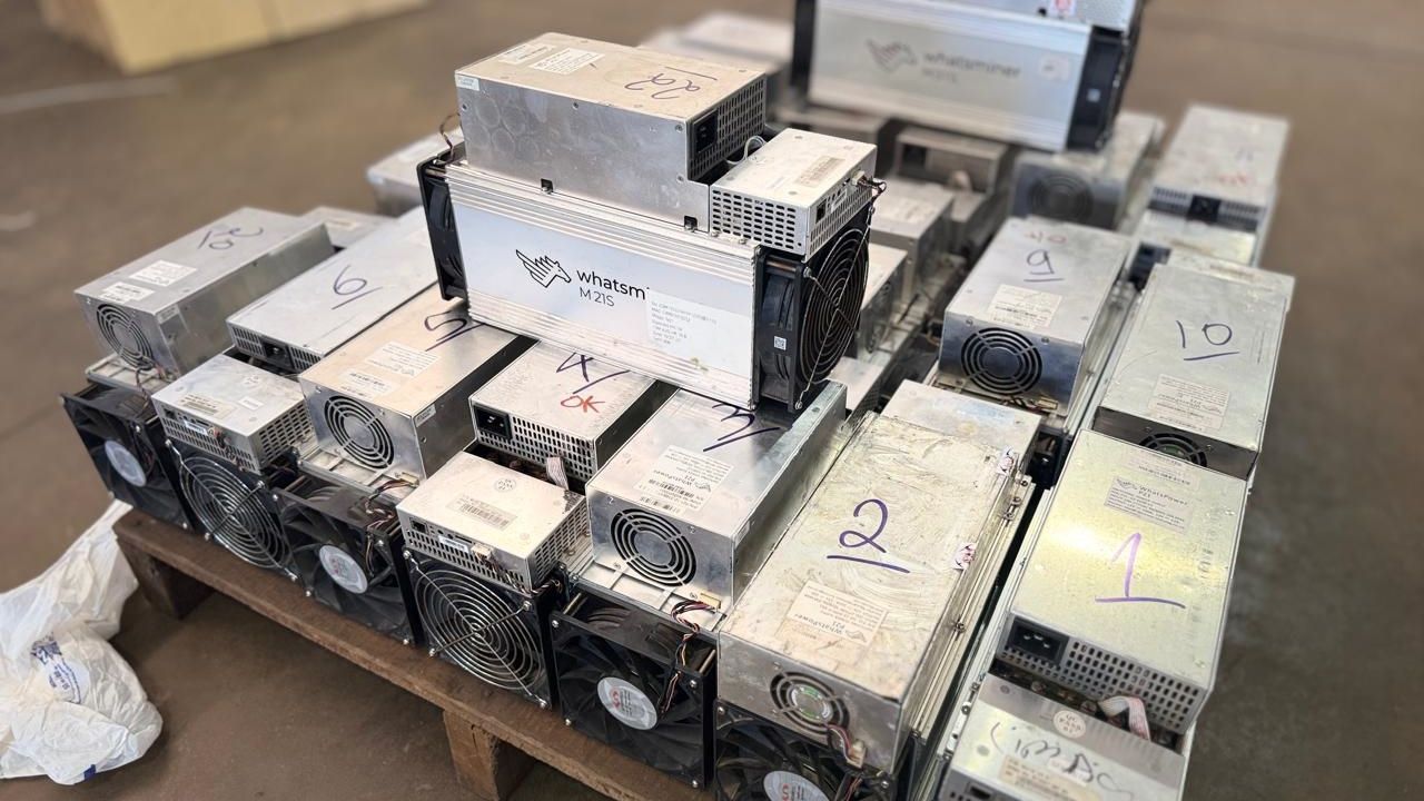 Receita Federal apreende mineradoras de bitcoin e “canetas emagrecedoras” na BR-277
