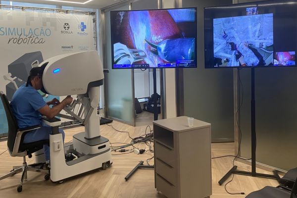 Cascavel realiza primeira telecirurgia robótica da Unioeste e coloca Paraná na vanguarda da inovação médica
