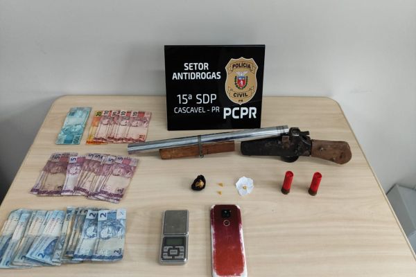 Polícia Civil apreende drogas, arma e prende dois suspeitos em Cascavel